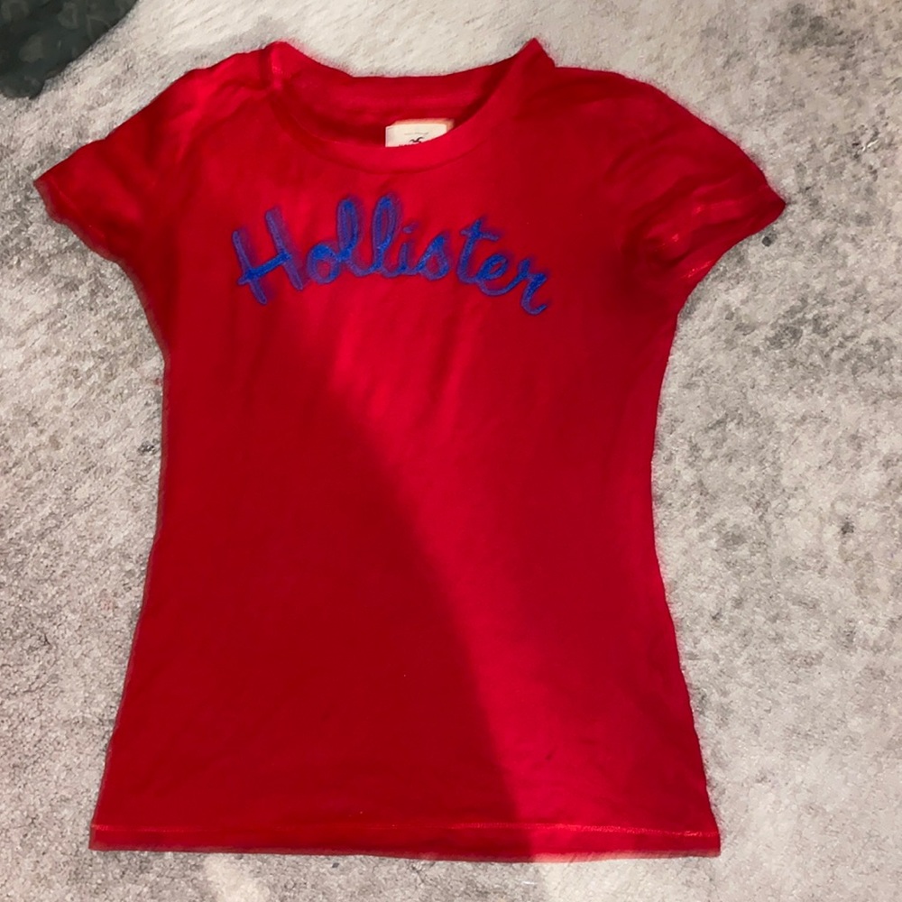 Red short sleeve